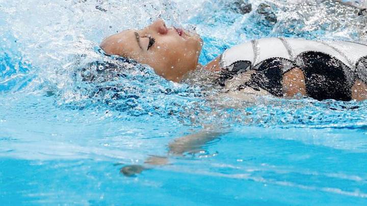 Coach Dives Into Pool To Rescue Swimmer Who Fainted In The Water At World  Championships