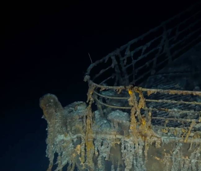 泰坦尼克号位于表面以下约12500英尺。学分：BBC
