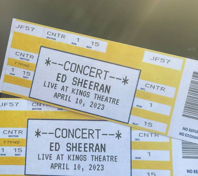 Sheeran还给了他售出的演出的两张门票。学分：Instagram/ @mikeyung