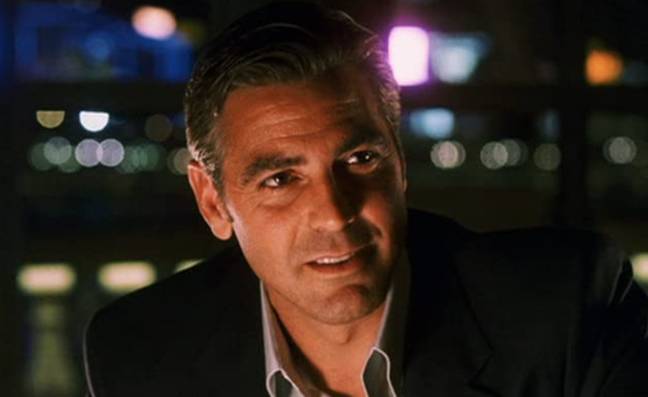 克鲁尼（Clooney）饰演特许经营中的丹尼·海洋（Danny Ocean）。信用：华纳兄弟。