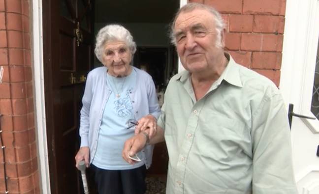 艾尔西（Elsie）即将在同一所房子里纪念她的第105年。信用：ITV新闻必威杯足球