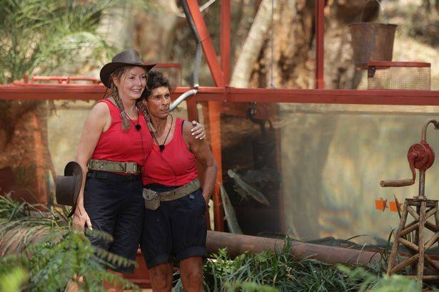 卡罗尔（Carol）和法蒂玛（Fatima）承担了挑战。图片来源：ITV