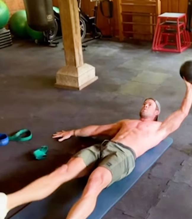 克里斯·海姆斯沃思（Chris Hemsworth）让球迷与他的最新锻炼视频交谈。学分：Instagram/@Chrishermsworth