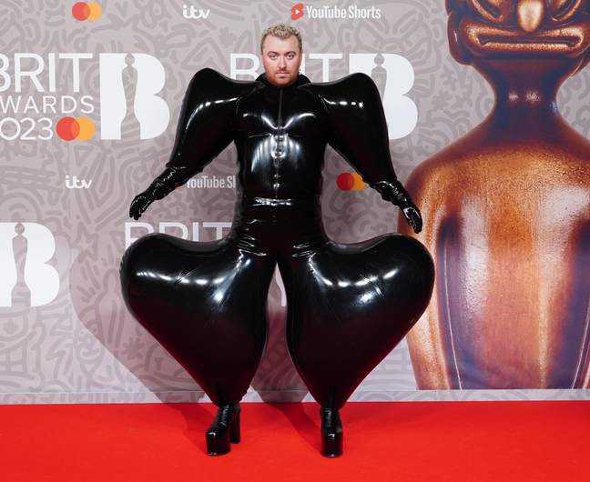 山姆·史密斯（Sam Smith）穿着全黑色的连身裤外观，参加了2023年的英国奖。学分：PA图像/ Alamy Stock Photo