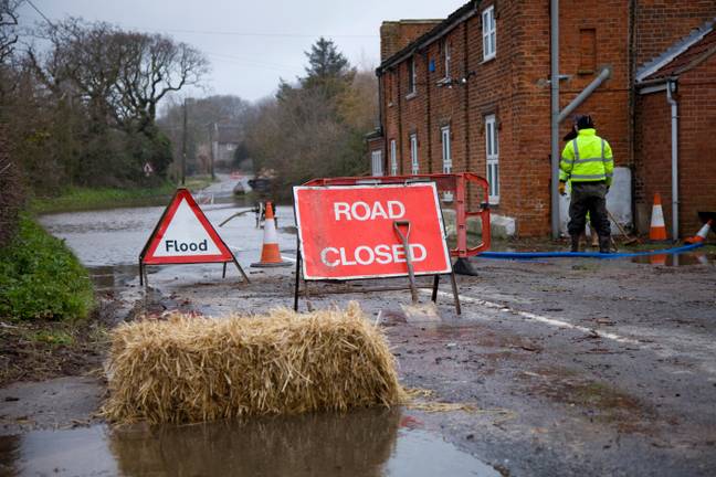 这些警报旨在警告英国居民有关潜在的“生命危险”威胁，例如洪水。图片来源：Paul Lilley / Digitalshot / Alamy Stock Photo