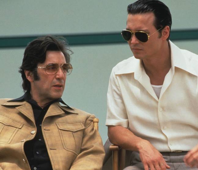 约翰尼·德普（Johnny Depp）与唐尼·布拉斯科（Donnie Brasco）的阿尔·帕西诺（Al Pacino）一起出演。信用：索尼图片