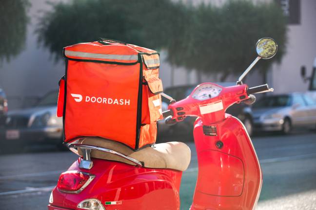 司机解释说，如果客户说她的食物没有送达，他将受到处罚。信用：Doordash