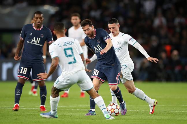 Foden plays against Messi in the 2021 Champions League.  (Image source: Getty)