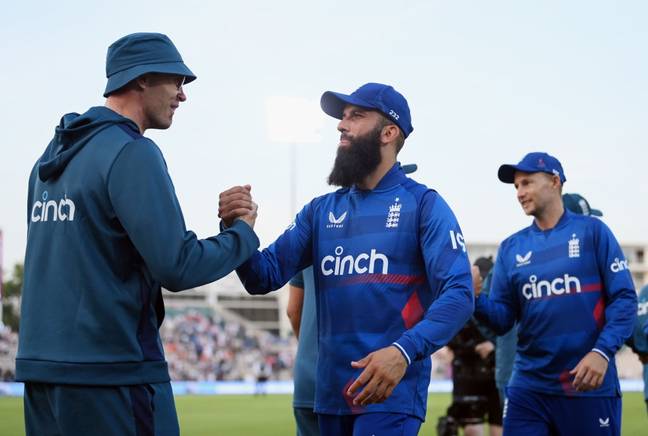 Andrew Flintoff shakes hands with England all-rounder Moeen Ali (Credit: Getty)