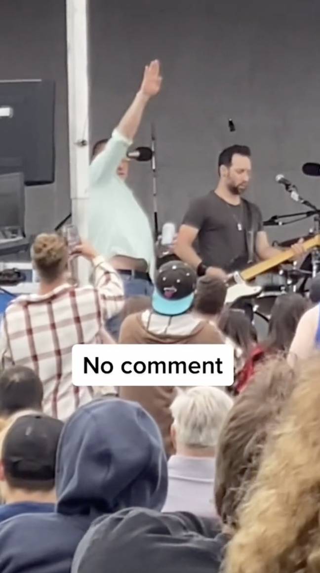 Smash Mouth singer curses fans, slurs words at concert - Los Angeles Times