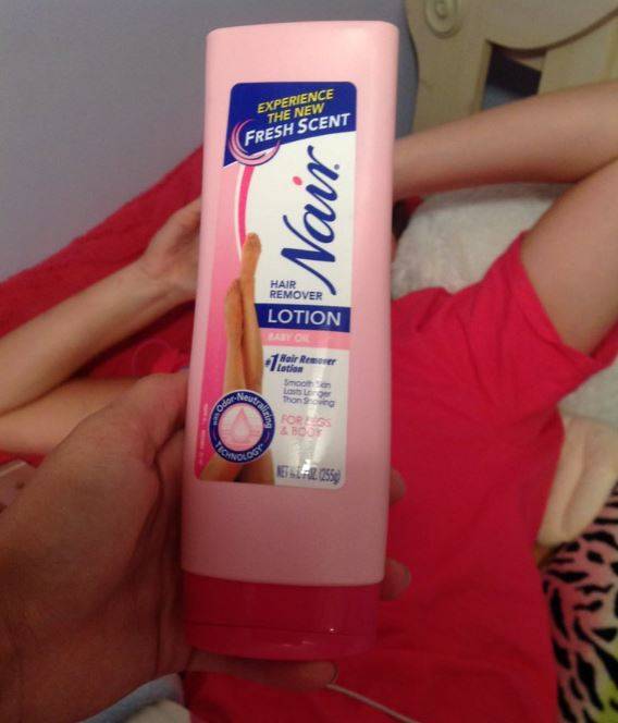 Hilarious Tweets Show Why You Shouldn T Mistake Hair Removal Cream For Shampoo Ladbible