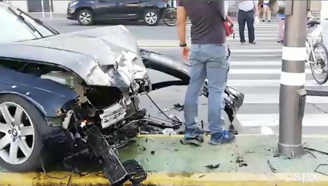 Two women injured after car crashes on Kapit-Song road