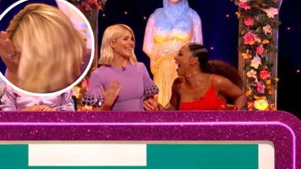 Holly Willouby Tit Lesbian Sex - Red-Faced Holly Willoughby Responds To Question About Lesbian  'Experimentation' on Celebrity Juice - LADbible