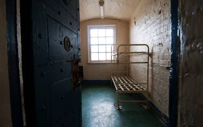 Test your wits in Prison Escape Puzzle