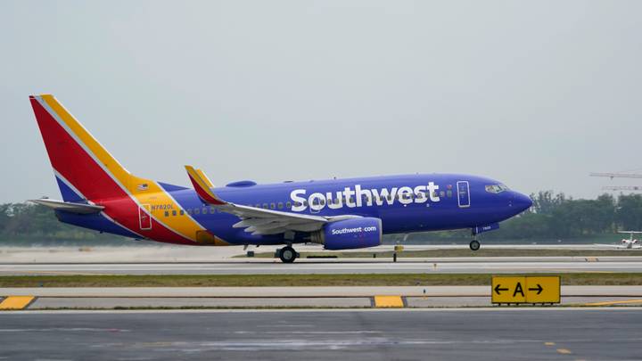 After Flight - Southwest Airlines â€‹Pilot Sentenced After Watching Porn During Flight