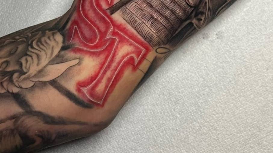 Alejandro Garnacho's new tattoo has caused mixed reactions among