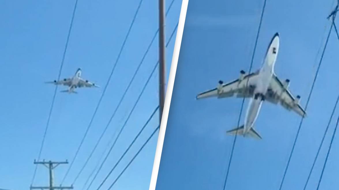 People are convinced there’s a ‘glitch in the matrix’ after plane ...