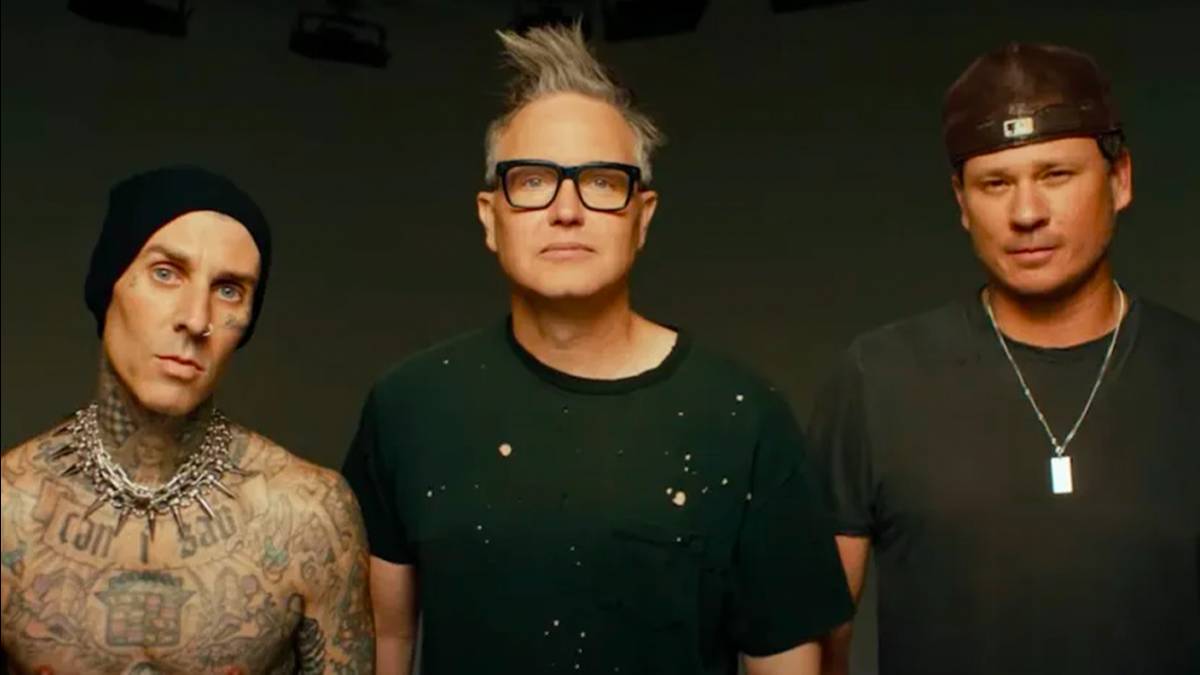 Blink-182 announce they’re going on world tour with hilarious video