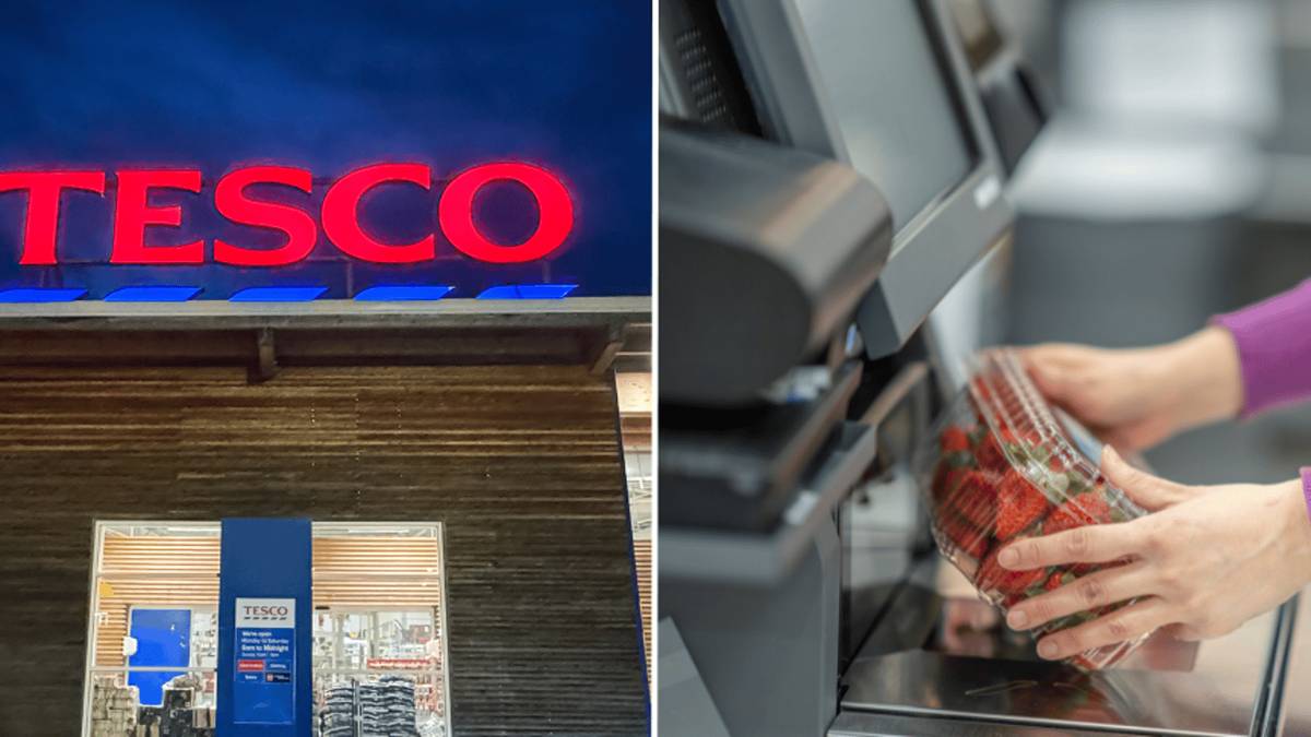 Tesco Introduces magic Tills To Speed Up Checkout Process For Customers customer-is-served-at-the-till-in-a-tesco-store-stock-photo-alamy