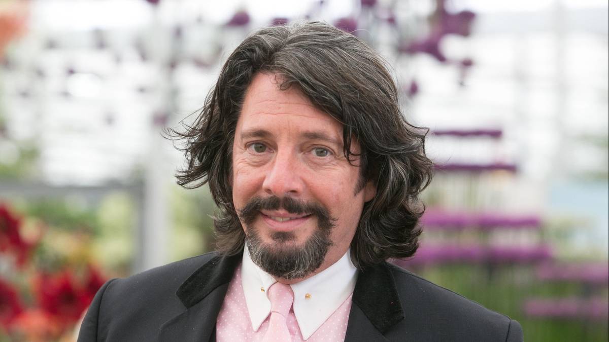 What is Laurence Llewelyn-Bowen’s net worth in 2022?
