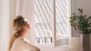 Doctor Issues Health Warning For People Leaving Windows Open When It's Hot