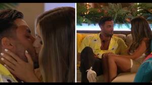 Love Island Fans Can't Cope With Davide And Ekin-Su's 'Passionate' Kiss