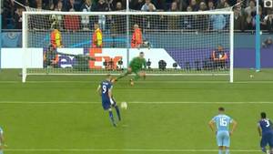 Karim Benzema Scores Outrageous Panenka Against Manchester City, Ederson Stood No Chance