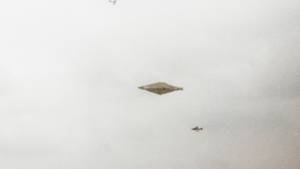 World's clearest photo of UFO uncovered after more than 30 years