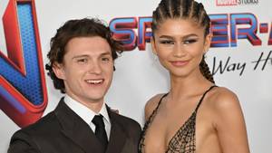 Tom Holland Stops Interview So He Can Watch Zendaya Walk Red Carpet At Spider-Man Premiere