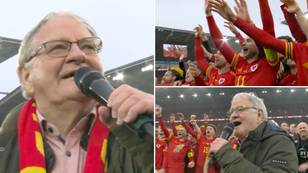Wales Players Sing ‘Yma o Hyd’ With Dafydd Iwan After Securing World Cup Spot, It Was Really Special