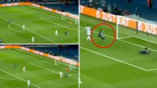 Neymar shouts at Kylian Mbappe after the Frenchman failed to pass him the ball for a tap in