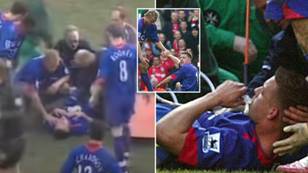 Alan Smith 'struggles to walk' after gruesome leg break for Man United over 16 years ago