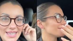 Woman urges people to rub their earlobes after discovering hers smells