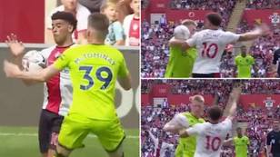 Fans can't understand how Scott McTominay 'playing basketball' wasn't a Southampton penalty