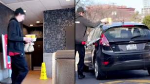 麦当劳在看到自己的汽车拉起后，在麦当劳的左边吃饭完全困惑