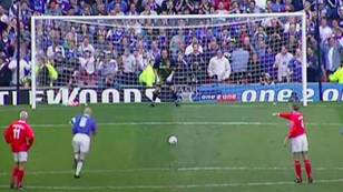 24 Years Ago, Sean Dyche Took A Penalty And It's Exactly How You’d Expect Sean Dyche To Take A Penalty