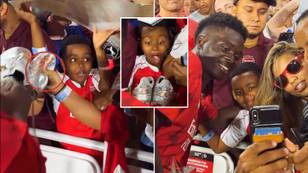 Fans praise Bukayo Saka for his reaction to woman trying to 'steal' his boots