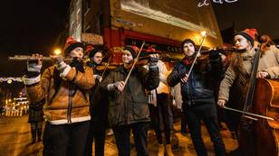 Better watch stout - Guinness spreads festive cheer with pop-up orchestras across Dublin