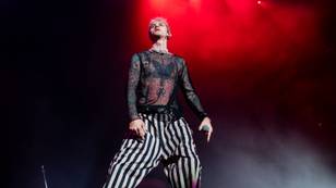 Machine Gun Kelly Gets Into Physical Confrontation With Fans After Getting Booed