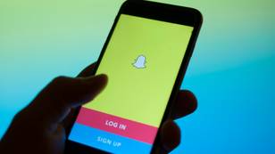 Someone Has Discovered An Easy Way Of Reinstalling The Old Snapchat