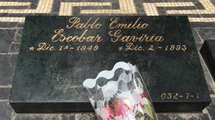 Tourists Are Filming Themselves Snorting Coke Off Pablo Escobar’s Grave