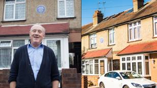Pensioner Didn't Believe Estate Agent's Claim About House Until Tourists Turned Up