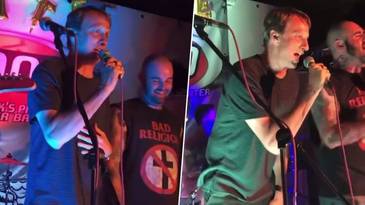 Tony Hawk Turned Up To Join Tribute Band Singing Songs From His Games