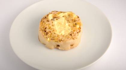 This Morning Viewers Are Debating How Crumpets Should Be Cooked
