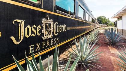 This All-You-Can-Drink Tequila Train Travels Through Mexico And Costs A LOT Less Than You'd Think