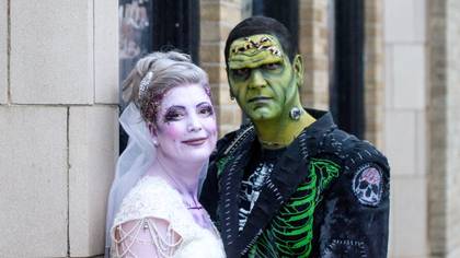 Couple Hold Halloween-Themed Wedding And It Looked Wild