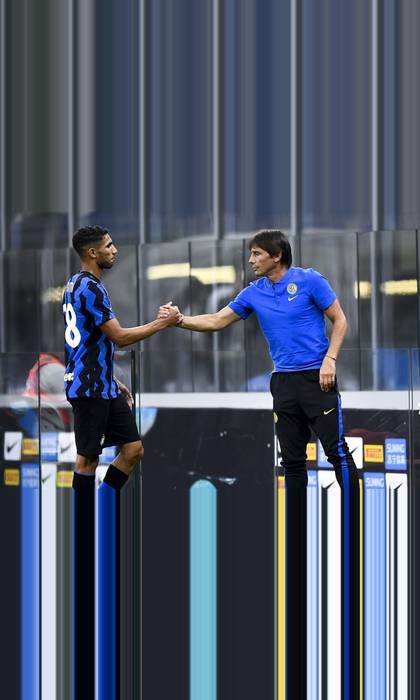 Hakimi and Conte in 2020. (Image Credit: Alamy)