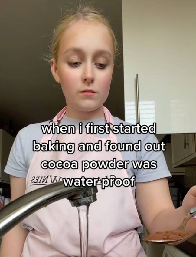 Lucy can be seen running the tap over a spoonful of cocoa powder (Credit: TikTok/@glambrownies)