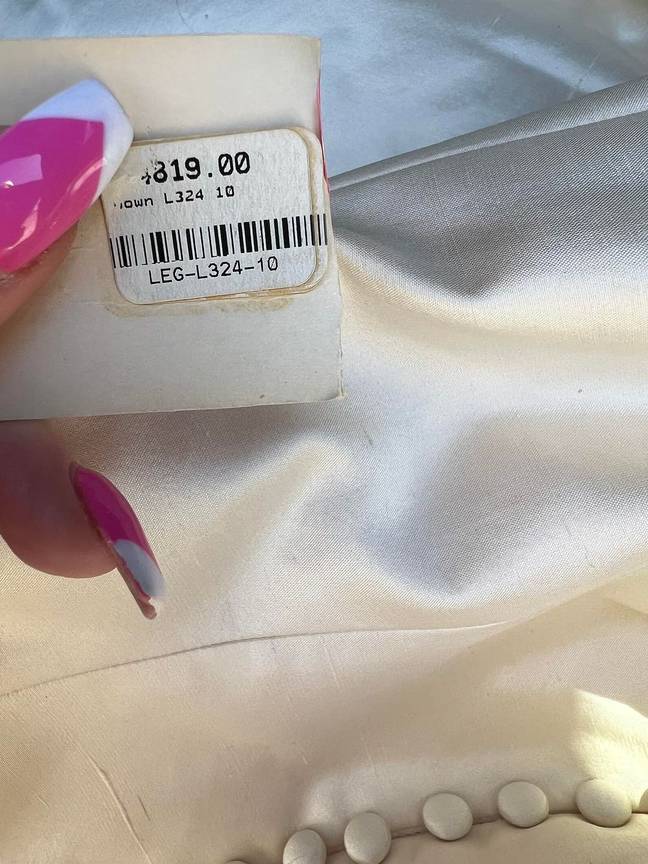 The original price tag is still attached. Credit: ophelianichols/Instagram
