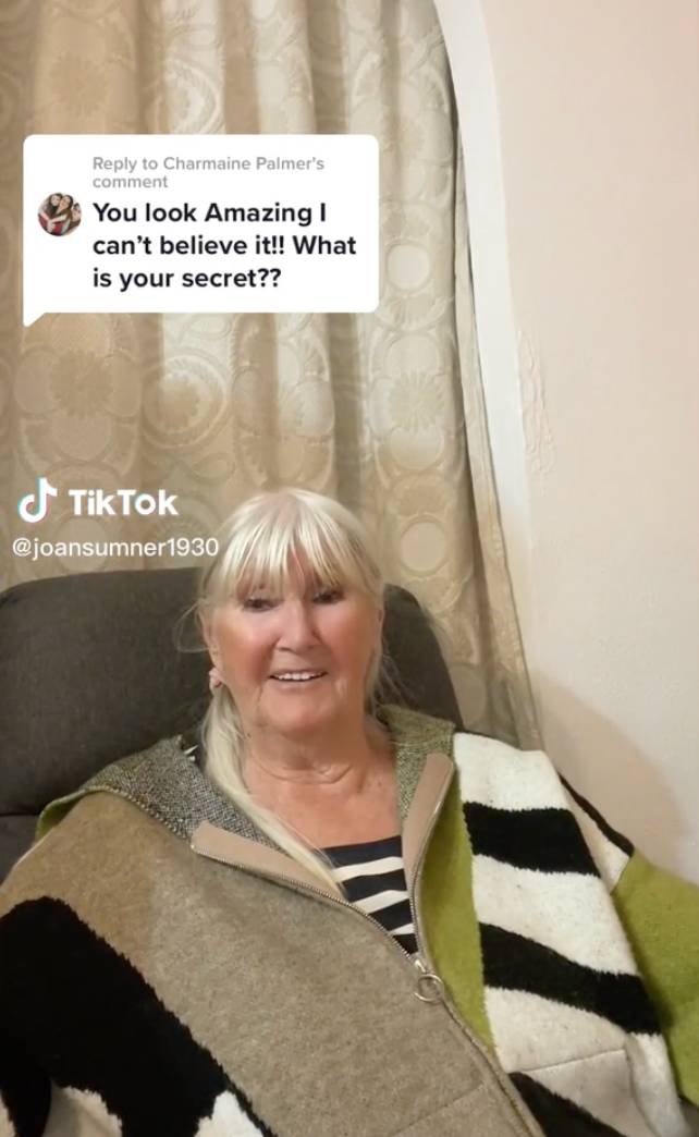 No-one is willing to believe that she's 92-years-old. Credit: TikTok/@joansumner1930